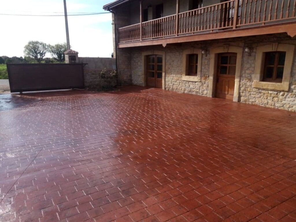 pavimento para aparcamiento. hormigón impreso en País Vasco.